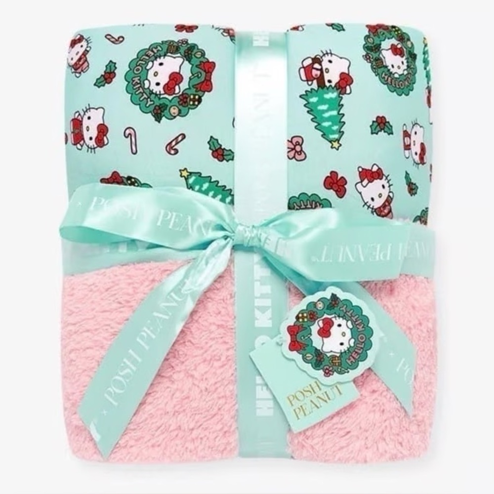 POSH PEANUT X HELLO KITTY SANRIO CHRISTMAS WREATH MEADLEY GLITTER PLUSH BLANKET